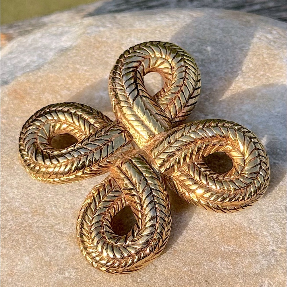 Vintage Signed Carolee Gold Eternity Textured Brooch Pin